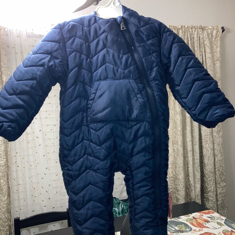Perry Ellis boys one piece brand new size 6-9 months